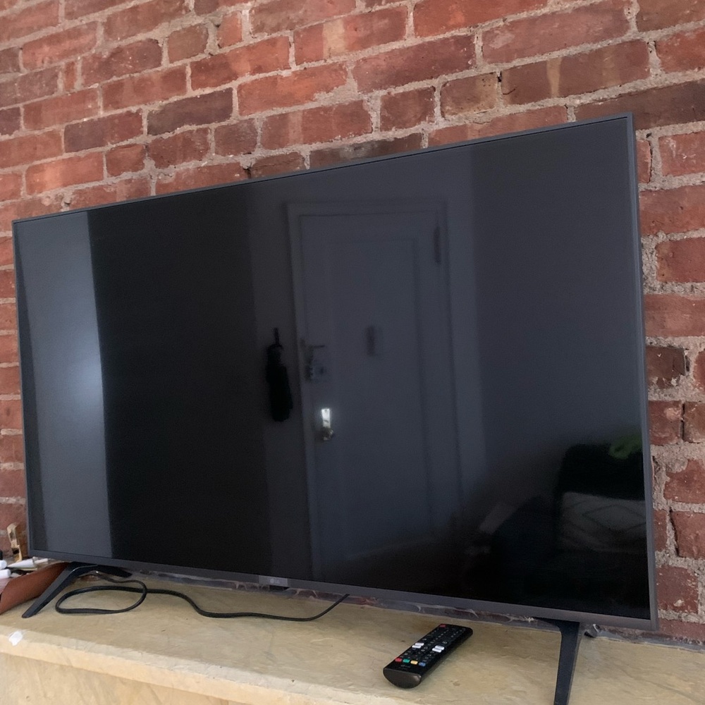 LG 4K UHD LED Smart TV